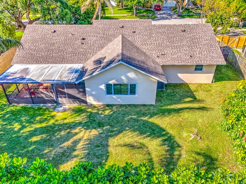 Building Photo - 1386 Fulmar Dr