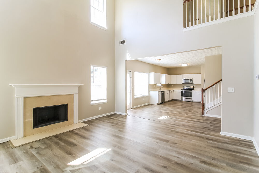 Building Photo - 3505 Creekview Dr