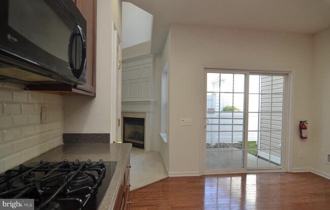 Building Photo - 23 Lumber Mill Ln