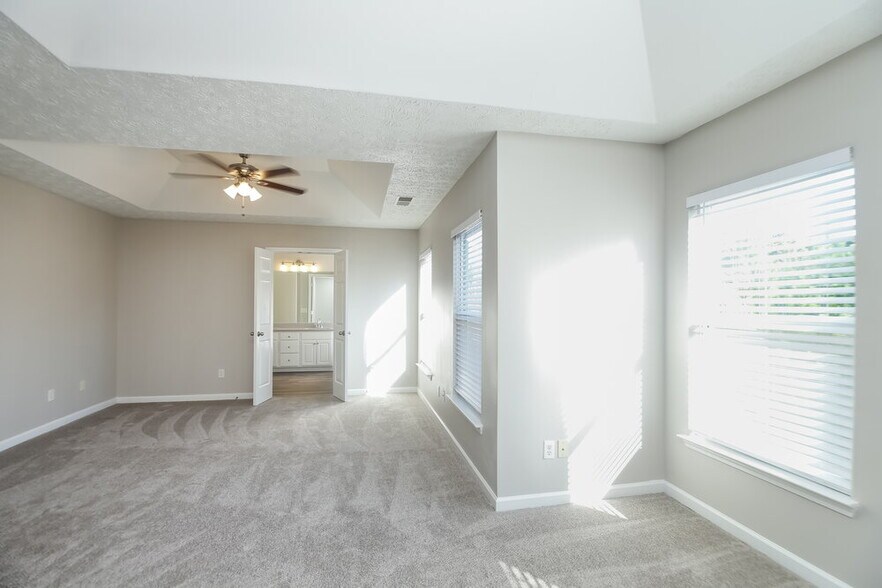 Building Photo - 8202 Camp Hill Ct