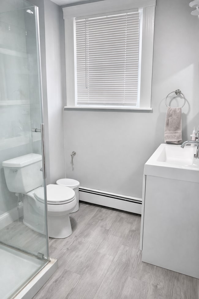 Building Photo - Bolivia St