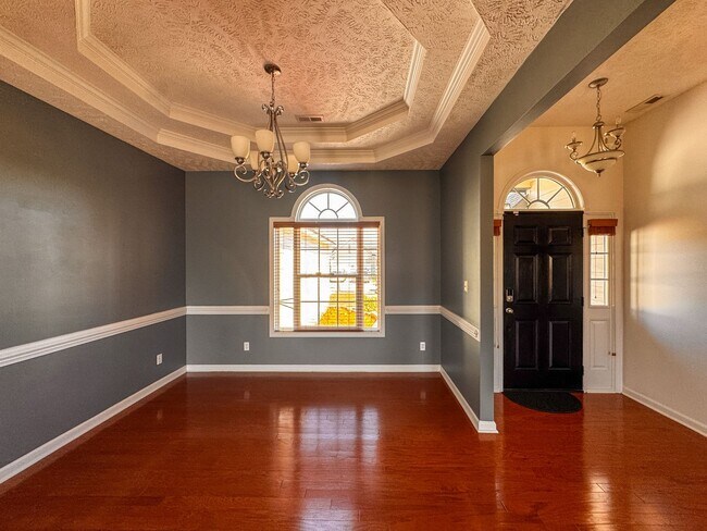Building Photo - Lovely 4 Bed 2 Bath Home in Hope Mills