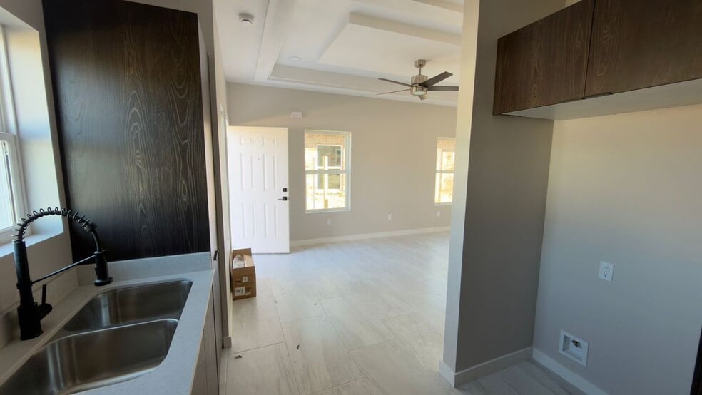 Building Photo - 3604 Paola St