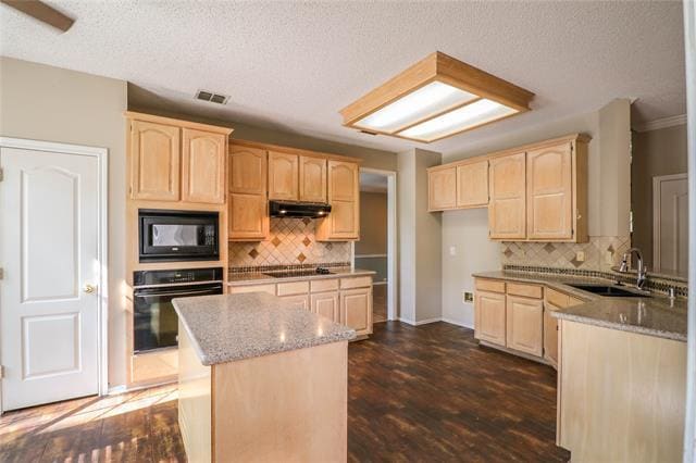 Building Photo - 1703 Foxchase Ln