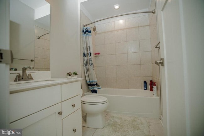 Building Photo - 8210 Goldstone Ct
