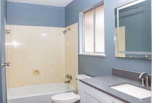 Building Photo - 9495 Landis Dr