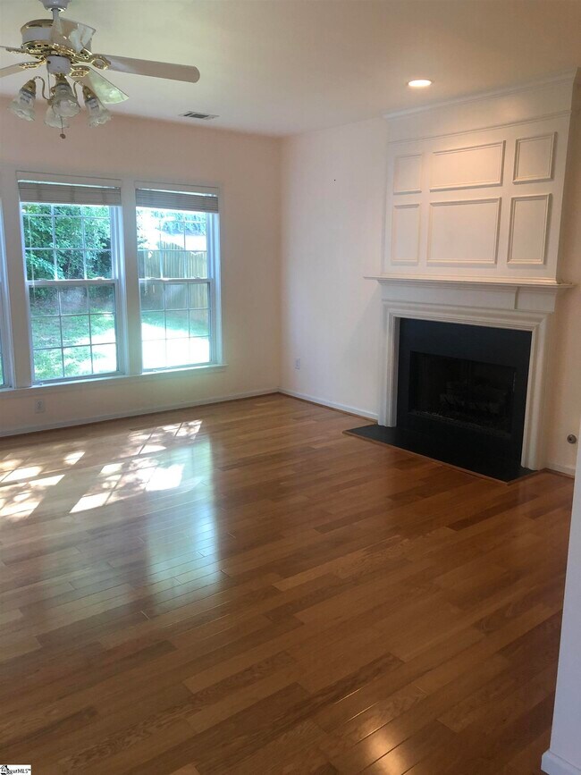 Building Photo - 108 Collier Ln