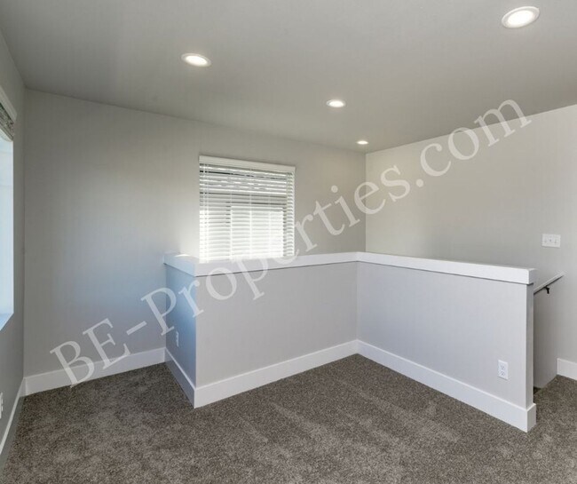 Building Photo - New Construction - Mountain View in the desirable Tehaleh community