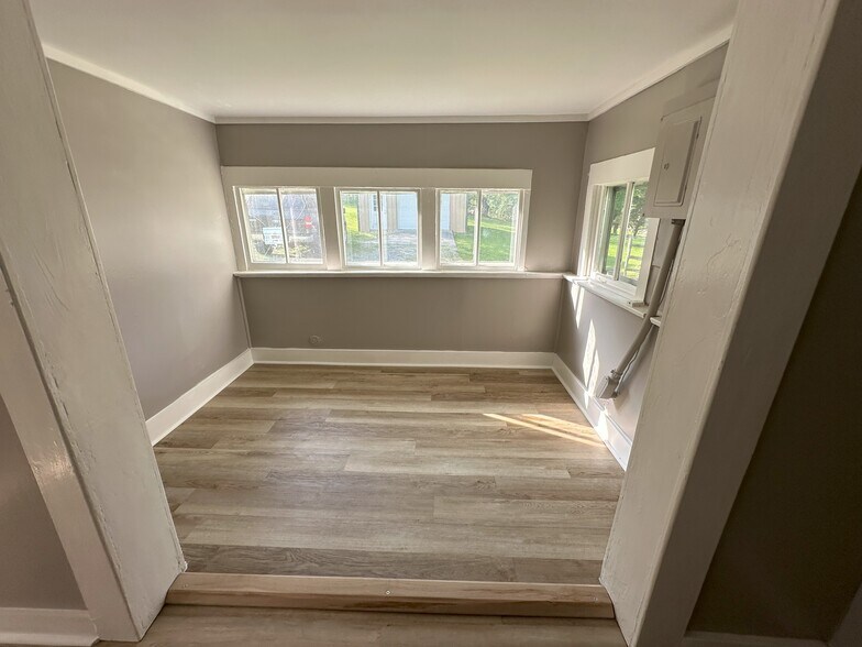 Sunroom - 11414 Goose Creek Rd