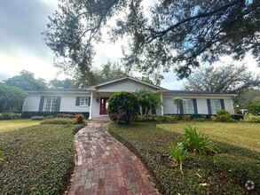 Building Photo - Beautifully Renovated 3-Bedroom Home in Wi...