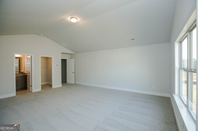 Building Photo - 452 Hellen Vly Dr