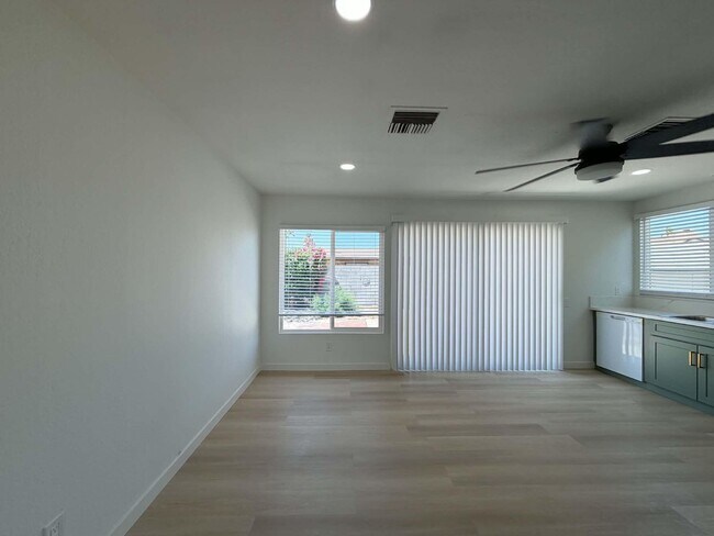 Building Photo - 69150 San Susanna Ave