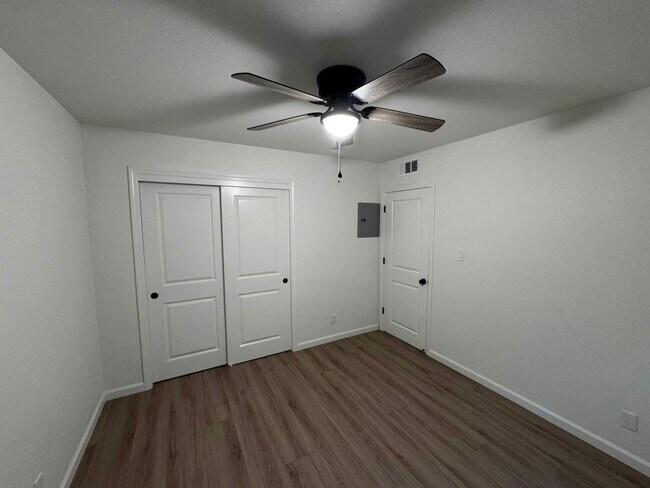 Building Photo - 2130 N Glenn Ave