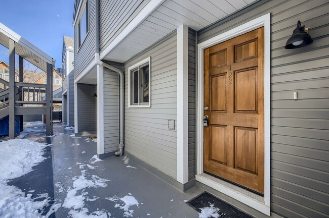 Building Photo - Lovely Pearl St. Condo 1 BDR/1 BA Downtown Boulder