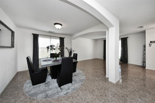 Building Photo - 9107 S Ferndale Pl Dr