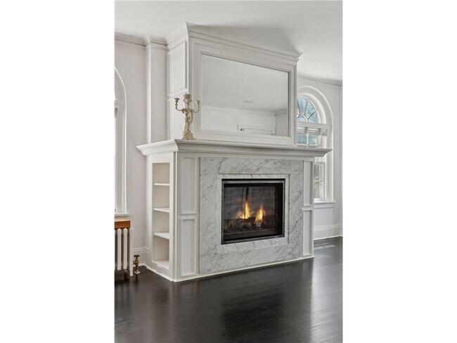 Building Photo - 1785 Dupont Ave S