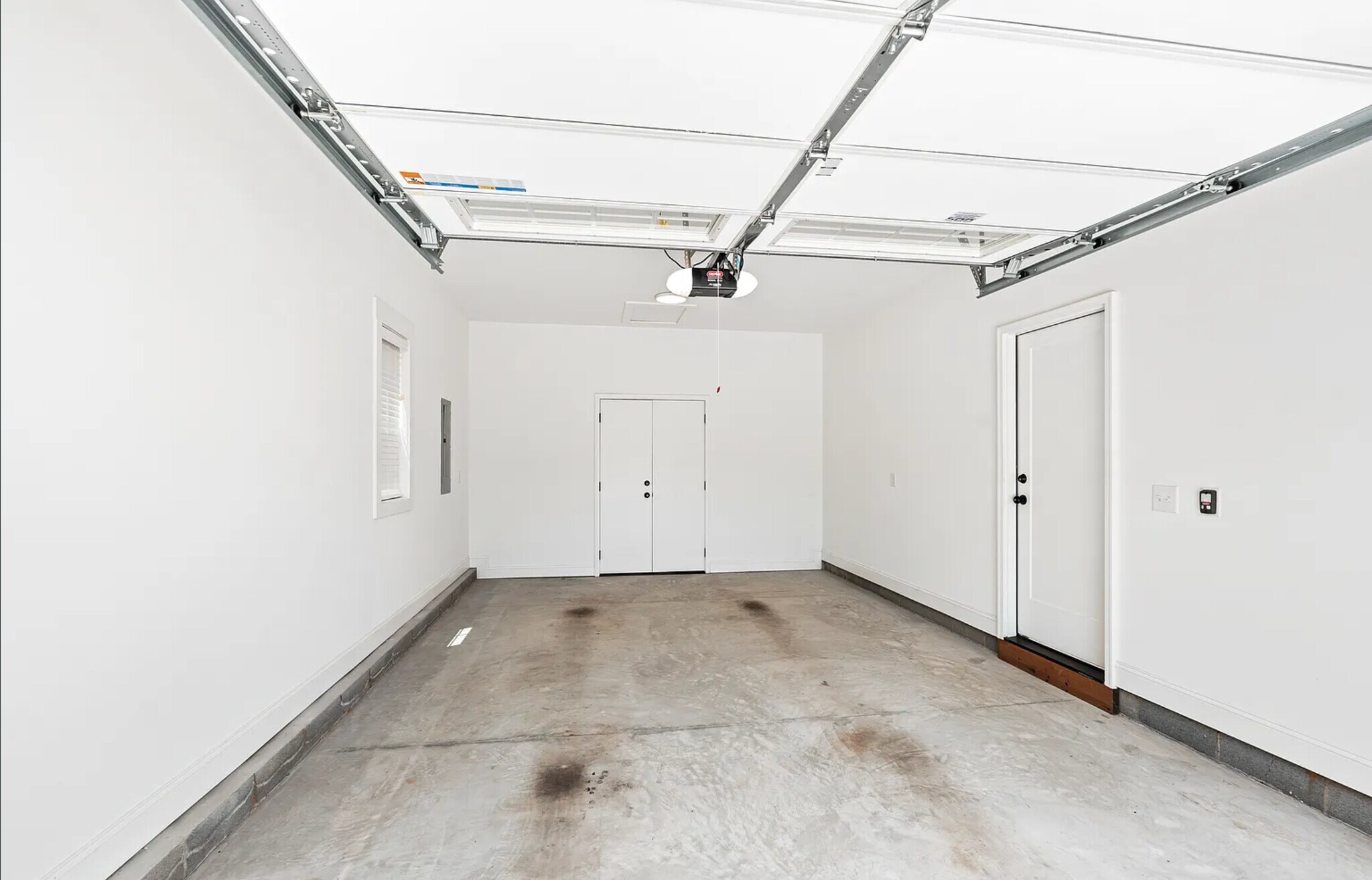 Building Photo - 115 Lilia Hill Cir