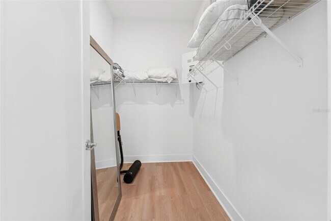 Building Photo - 4810 W McElroy Ave