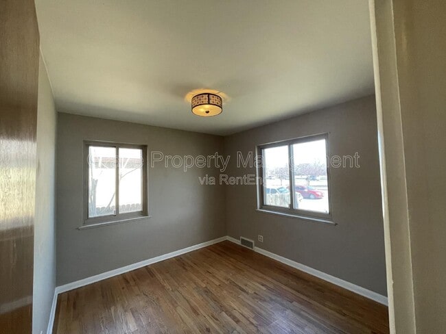 Building Photo - 2955 N Quebec St