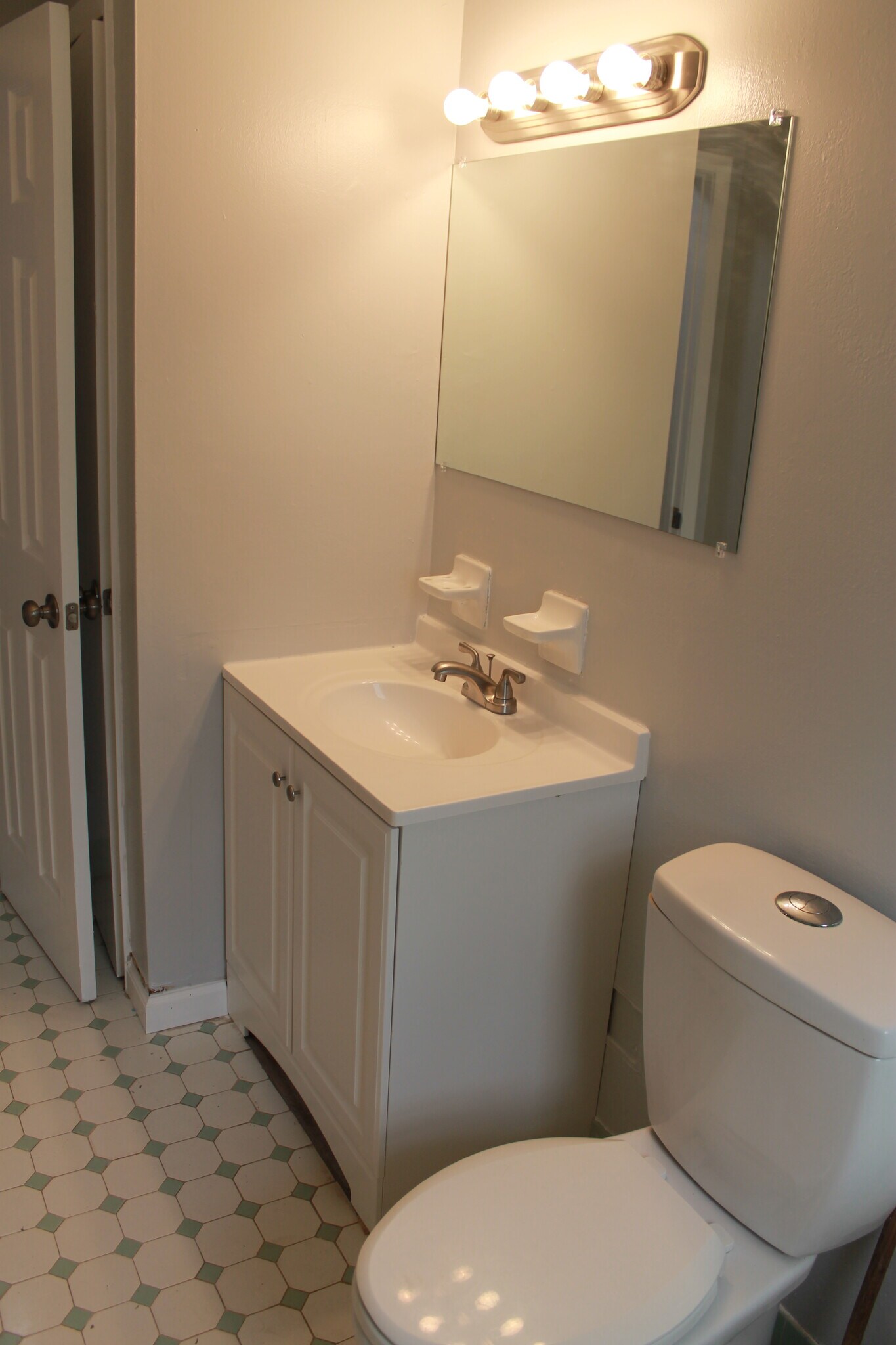 Building Photo - 849 Nantes Way