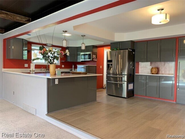 Building Photo - 5051 Falmouth Dr