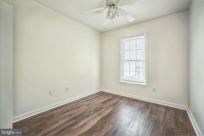 Building Photo - 10819 Campaign Ct