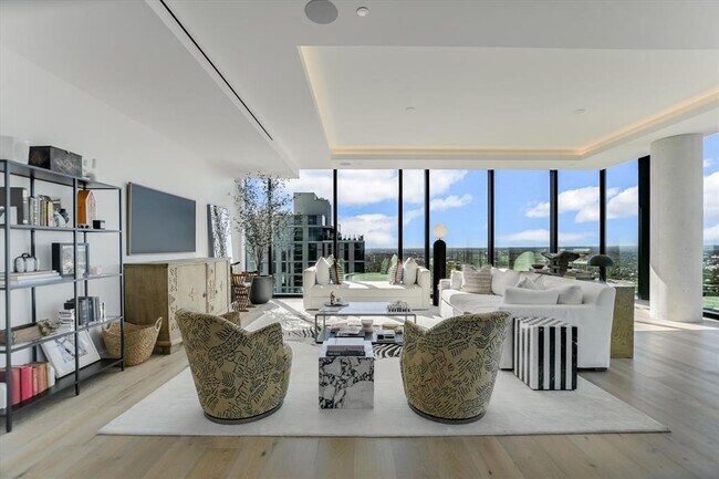 Building Photo - 610 Davis St