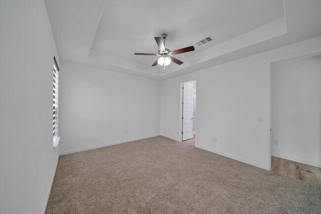 Building Photo - 316 Peace Pipe Way
