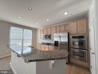 Building Photo - 3529 Sprigg St S