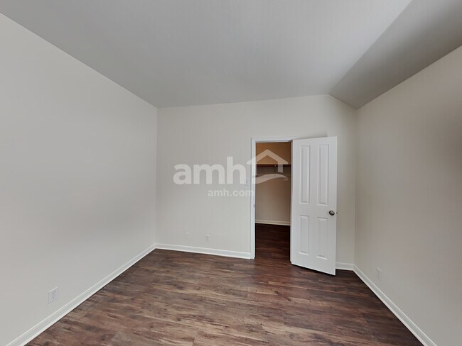Building Photo - 9303 Scotty Oaks