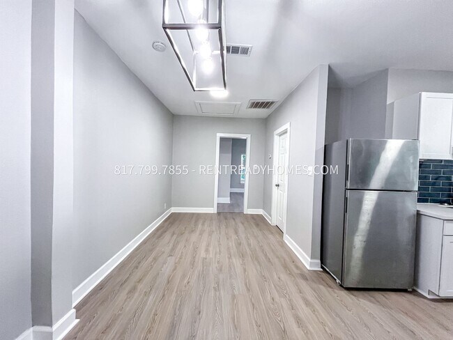 Building Photo - 4431 Clay St