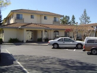 Building Photo - Redwood Manor