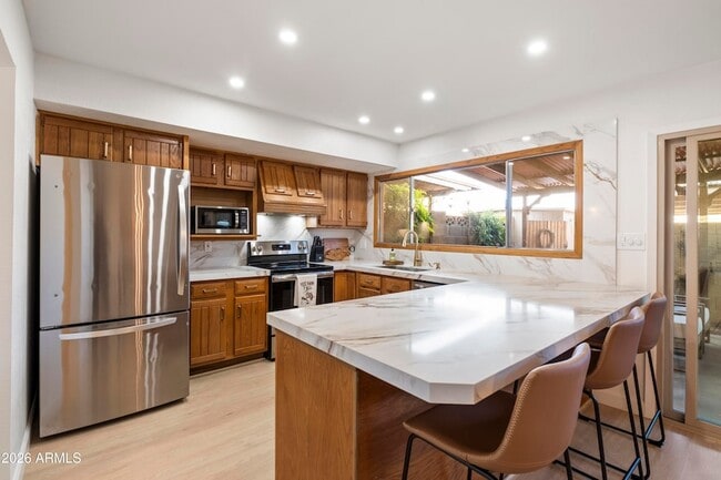 Building Photo - 8107 E Vista Dr