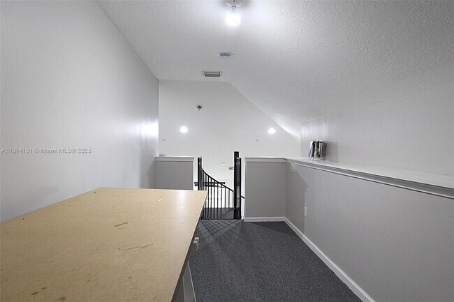 Building Photo - 2927 Cascada Isle Way