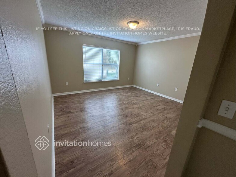 Building Photo - 4725 Willamette Cir