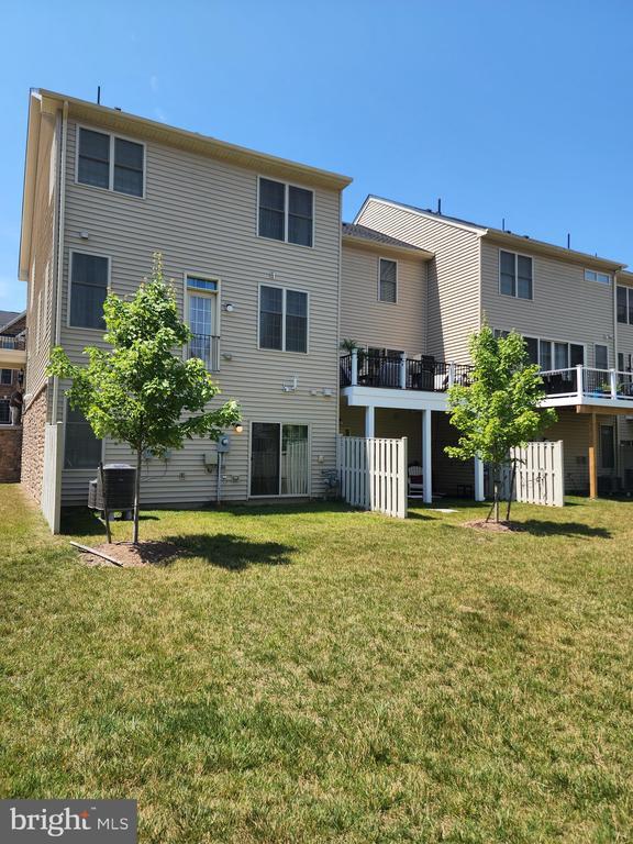 Building Photo - 25020 Cambridge Hl Ter