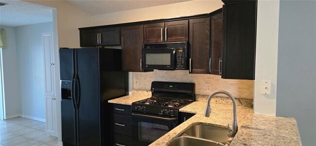 Building Photo - 3412 Palm Beach Dr