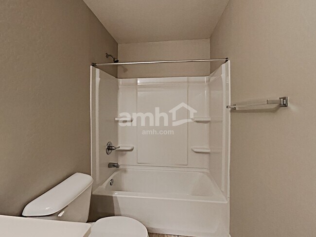 Building Photo - 20765 W Thomas Rd