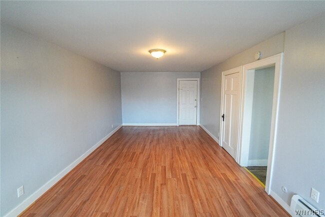 Building Photo - 1225 Hertel Ave