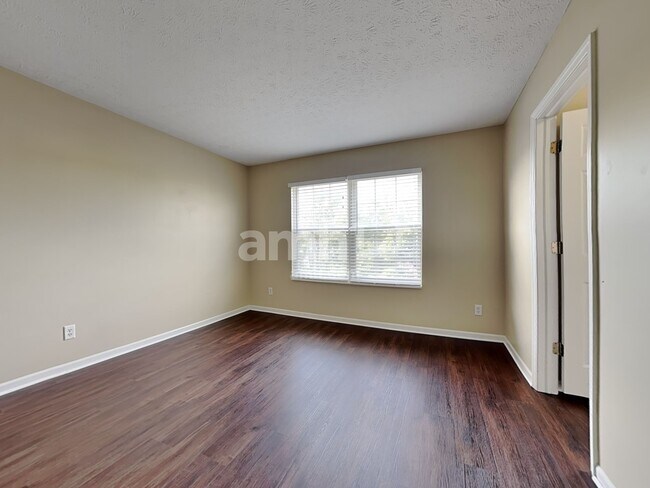 Building Photo - 3455 Lakebrook Ct