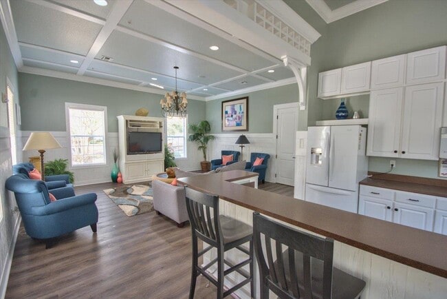 Building Photo - 2801 Chancellorsville Dr