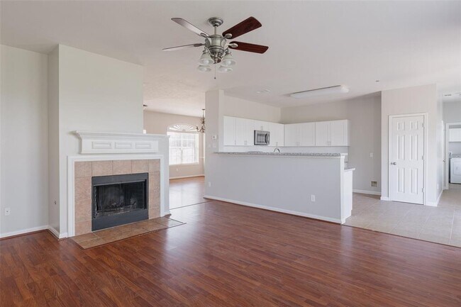 Building Photo - 16530 Cypress Bridge Dr