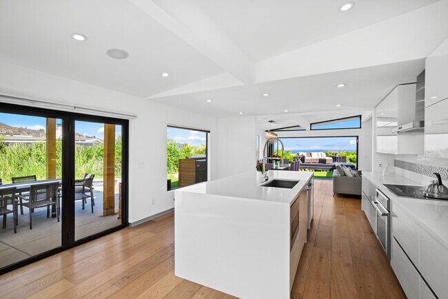Building Photo - 18320 Clifftop Way