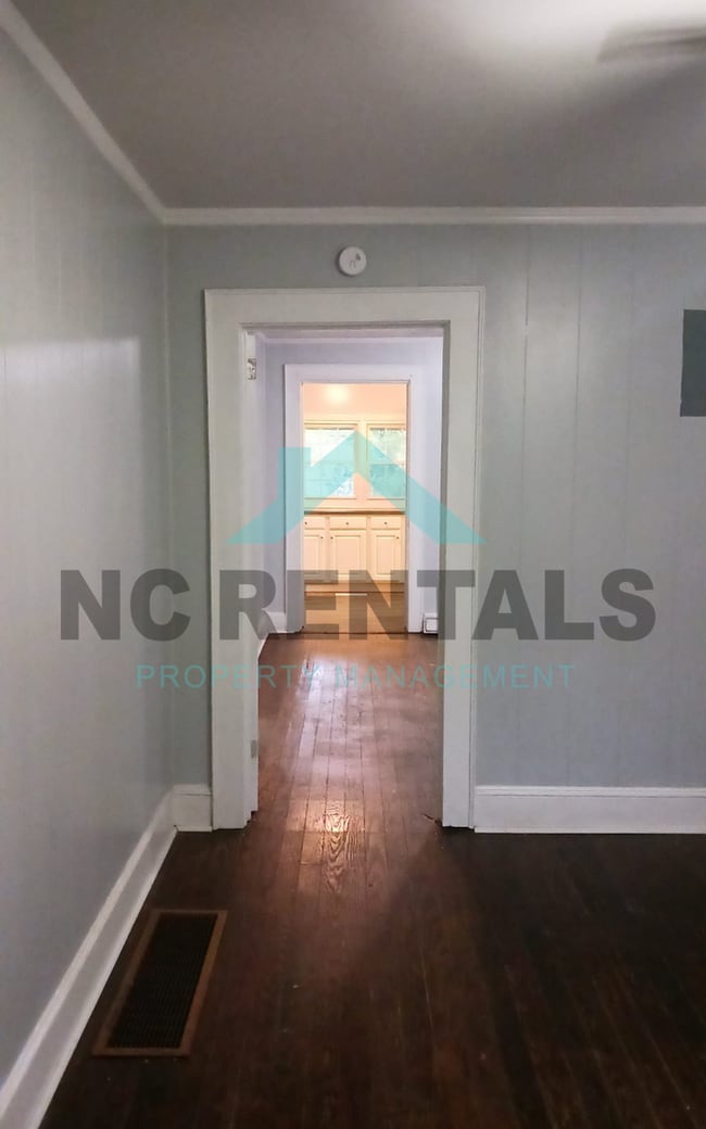 Building Photo - 4126 Kivett Dr