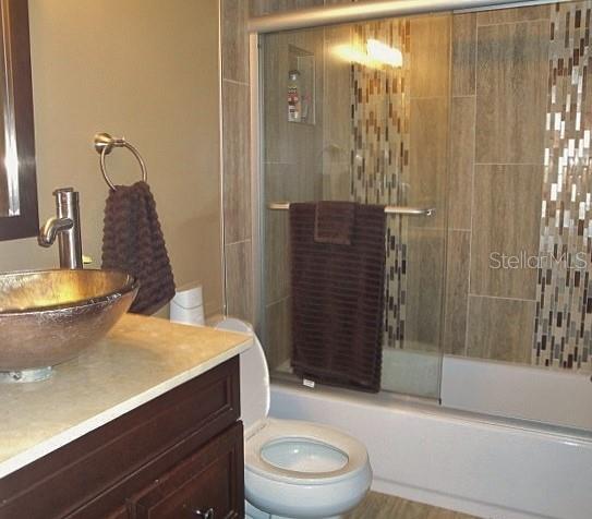 Building Photo - 6294 Bahia Del Mar Cir N