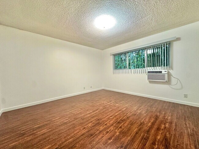 Building Photo - 919 N Alfred St