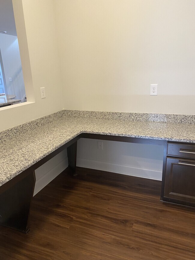 Building Photo - 1168 Carlisle Pl