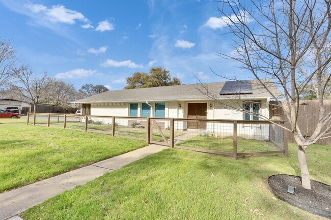 Building Photo - 7709 Shoal Creek Blvd