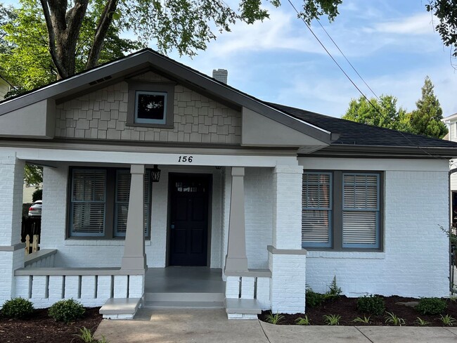 Primary Photo - 1565 Walker Ave