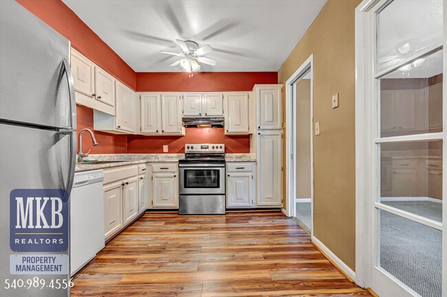Building Photo - 5260 Crossbow Cir